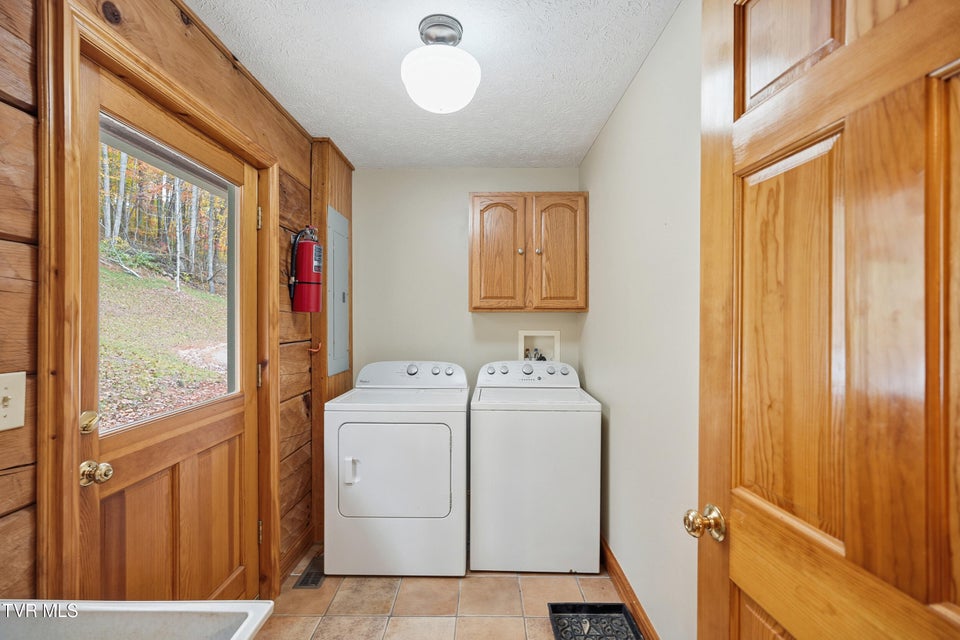 Photo #23: 220 Old Orchard Road