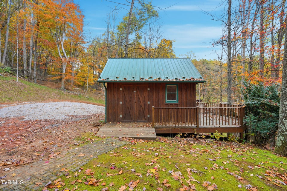 Photo #35: 220 Old Orchard Road