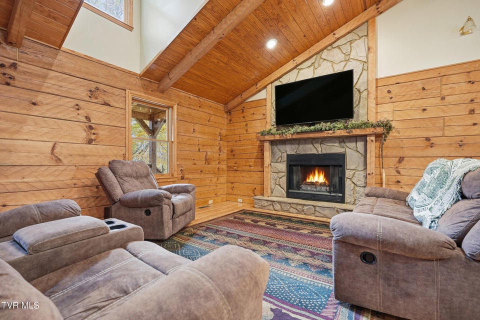 Photo #36: 220 Old Orchard Road