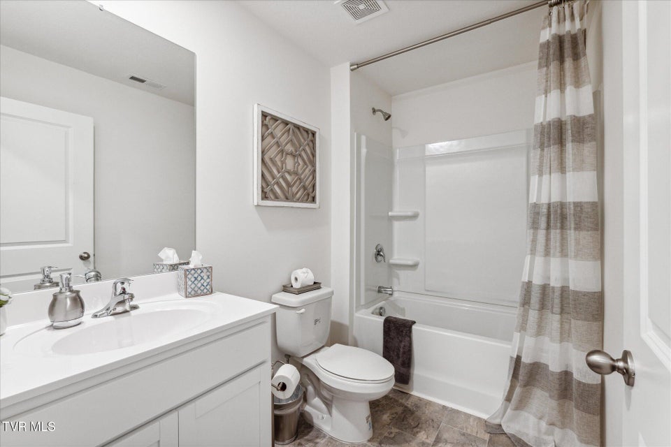 Photo #22: 325 Alta Tree Blvd 