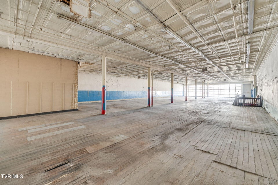 Photo #11: 610 State Street