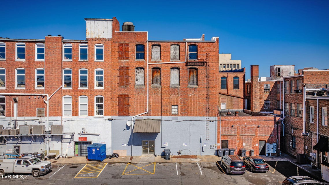 Photo #14: 610 State Street