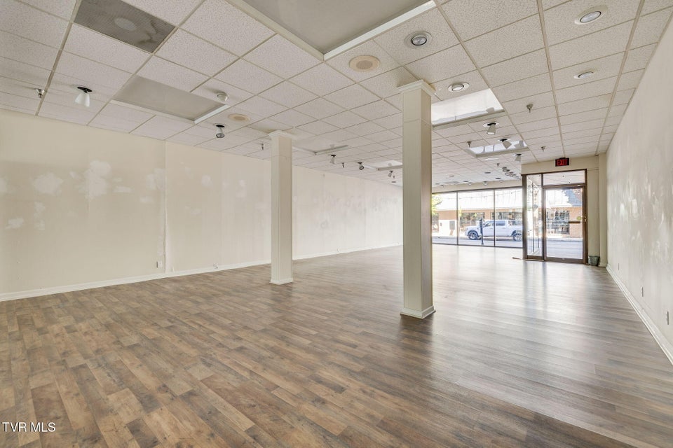 Photo #5: 610 State Street