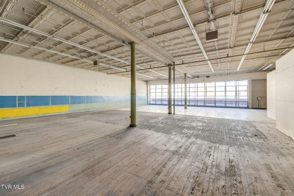 Photo #18: 610 State Street