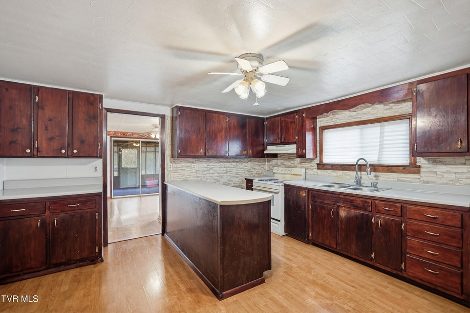 Photo #4: 3730 Mew Road