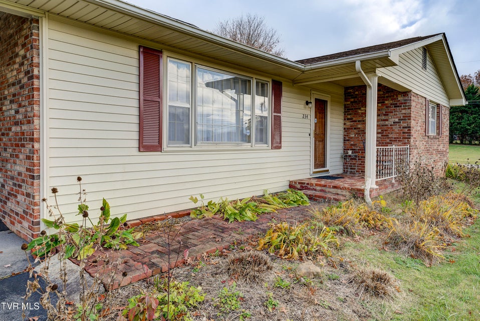 Photo #2: 234 Simmons Avenue