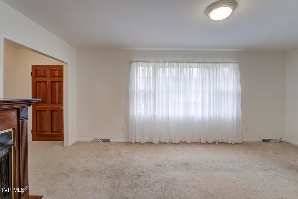 Photo #3: 234 Simmons Avenue