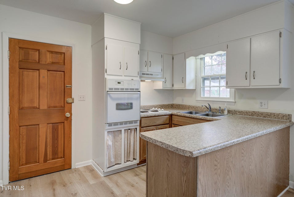 Photo #10: 234 Simmons Avenue