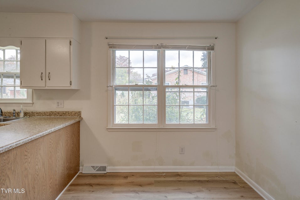 Photo #7: 234 Simmons Avenue