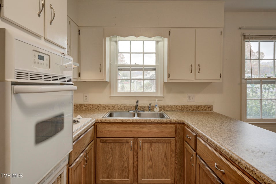 Photo #11: 234 Simmons Avenue