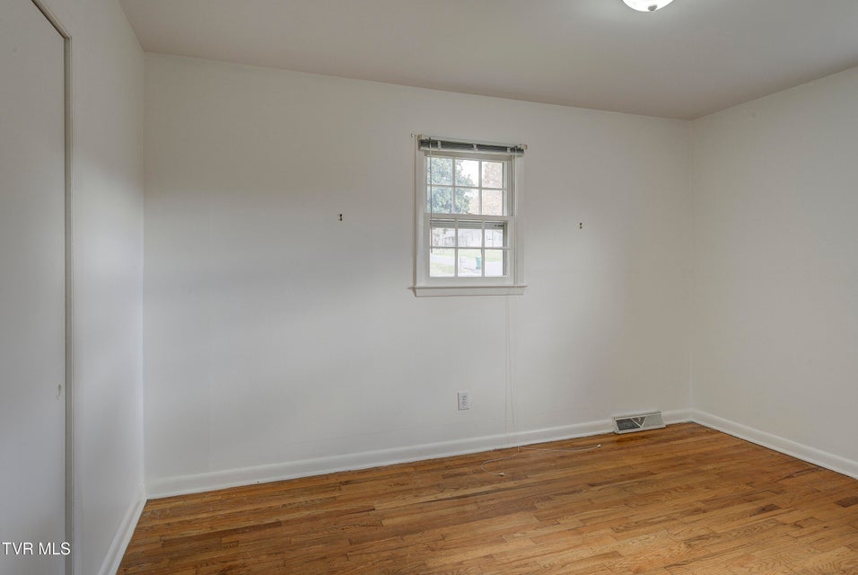 Photo #16: 234 Simmons Avenue