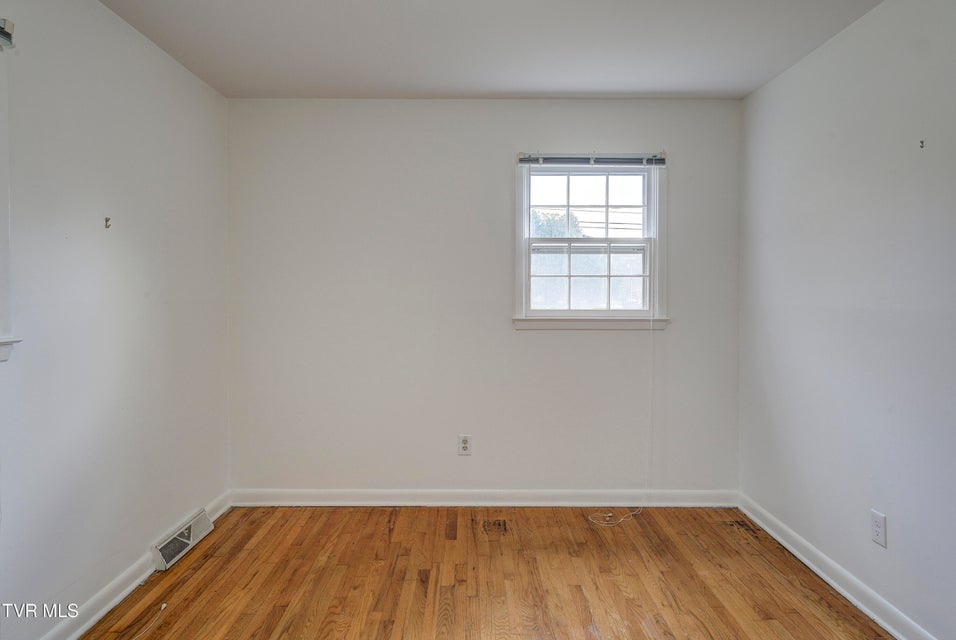 Photo #17: 234 Simmons Avenue