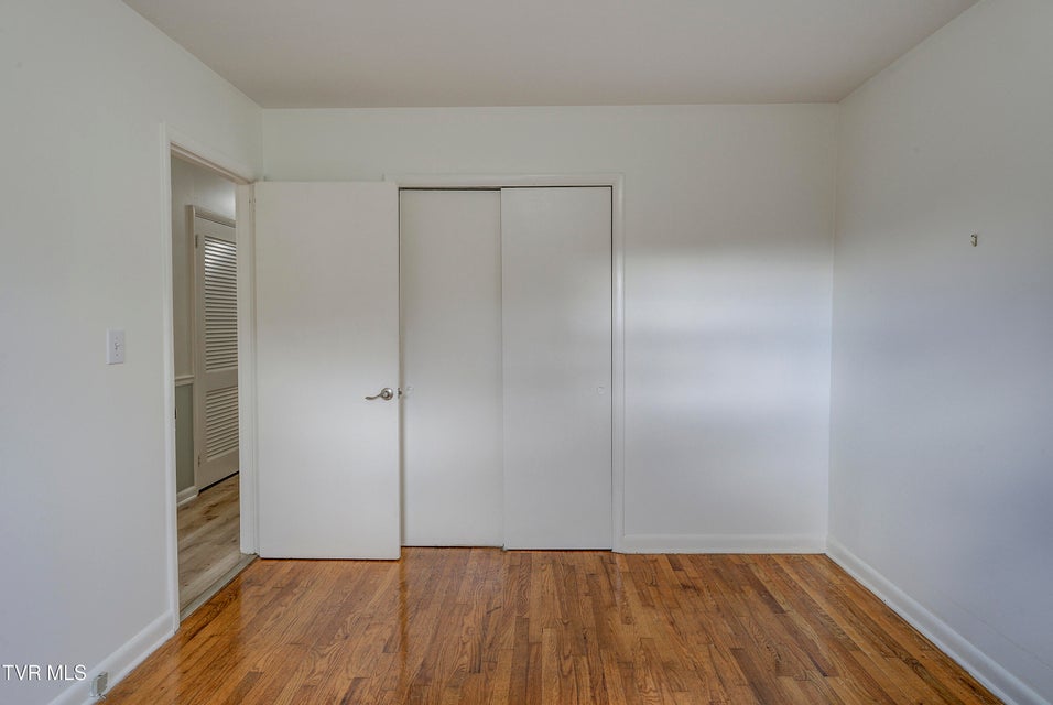 Photo #18: 234 Simmons Avenue