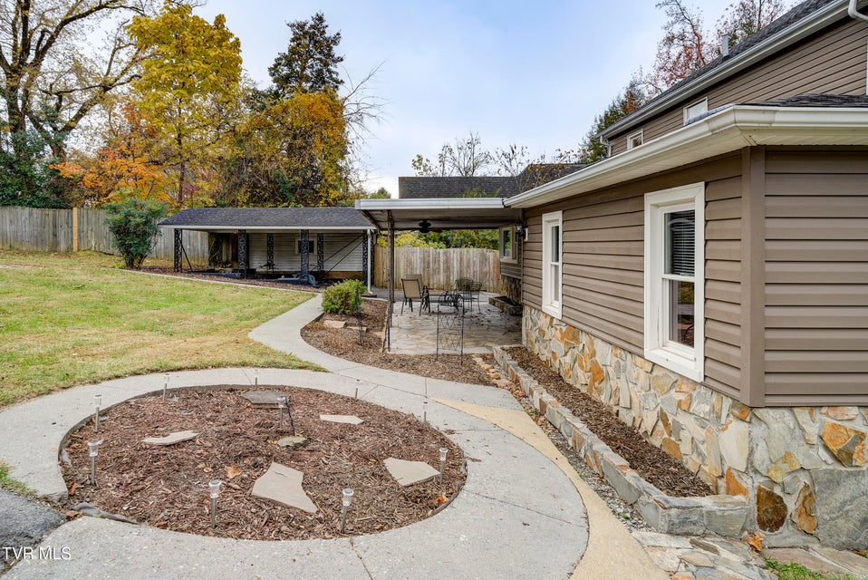 Photo #52: 310 Elm Avenue