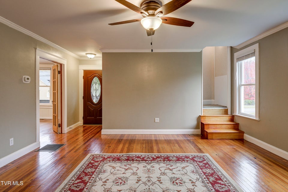 Photo #5: 310 Elm Avenue