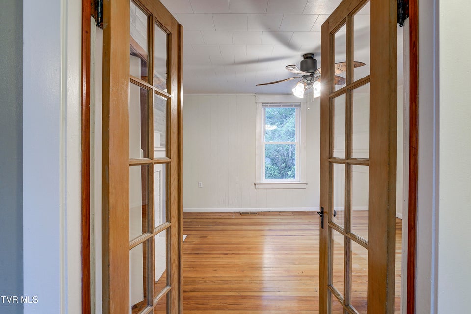 Photo #9: 310 Elm Avenue