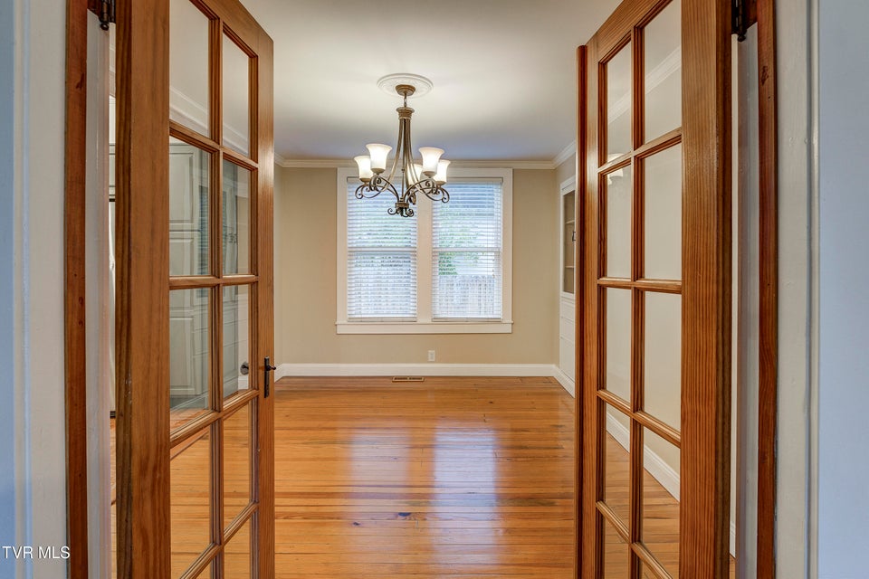 Photo #11: 310 Elm Avenue