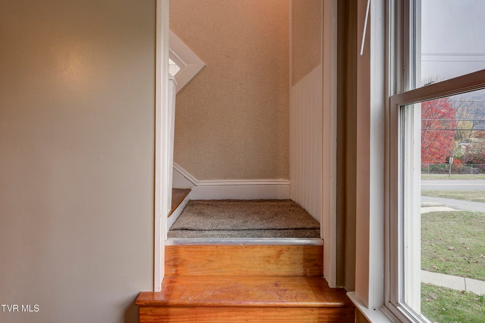 Photo #27: 310 Elm Avenue