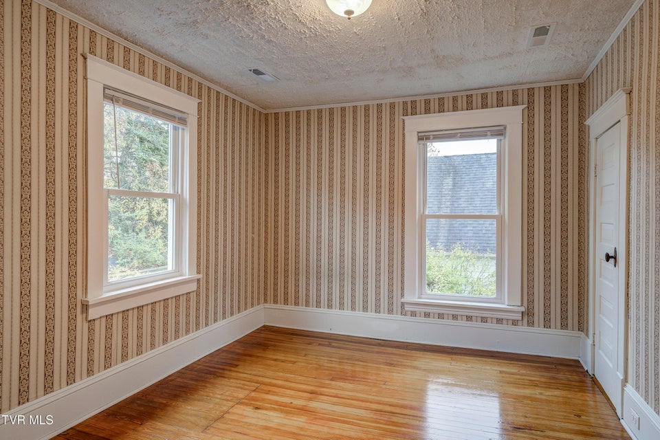 Photo #36: 310 Elm Avenue