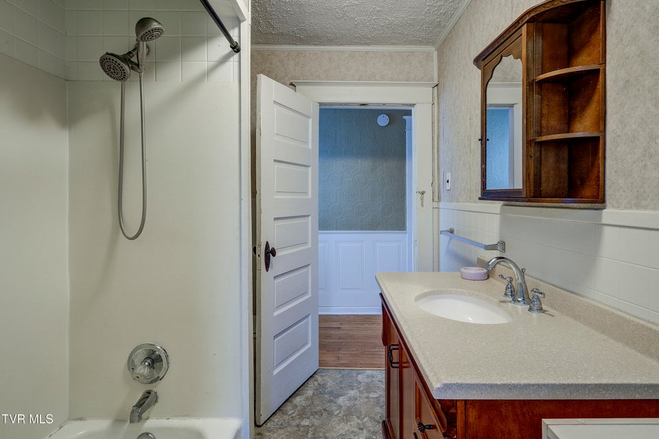 Photo #41: 310 Elm Avenue