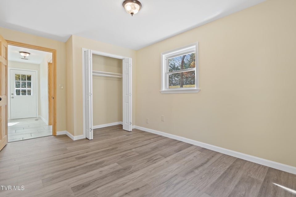 Photo #8: 10630 107 Cutoff 