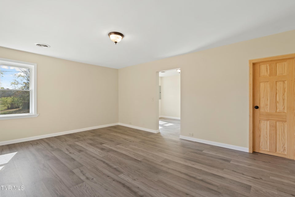 Photo #16: 10630 107 Cutoff 