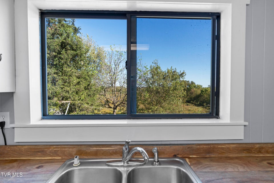 Photo #8: 780 Murray Bridge Road