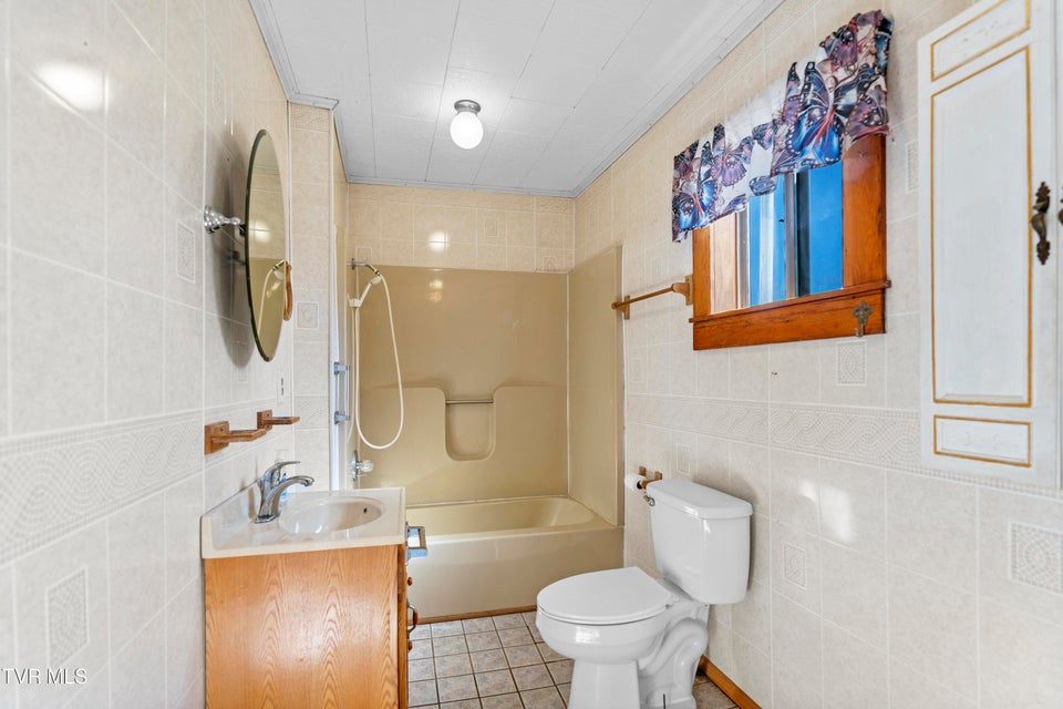 Photo #13: 780 Murray Bridge Road