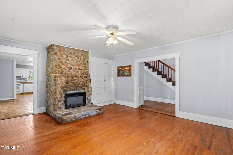 Photo #18: 780 Murray Bridge Road