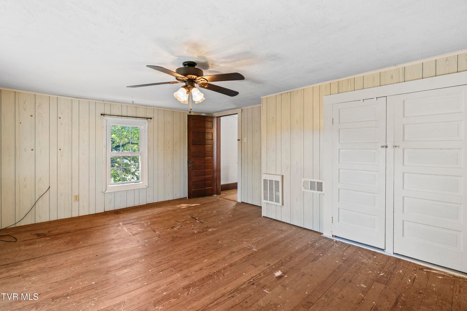 Photo #27: 780 Murray Bridge Road