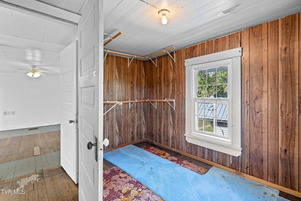 Photo #33: 780 Murray Bridge Road