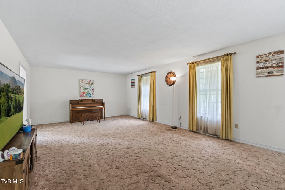 Photo #12: 1510 Sun Valley Drive