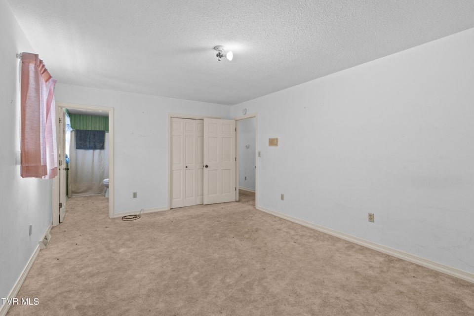 Photo #24: 1510 Sun Valley Drive