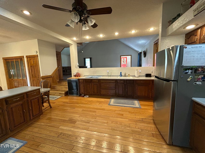 Photo #27: 7503 Strawberry Mountain Road