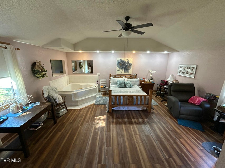 Photo #25: 7503 Strawberry Mountain Road