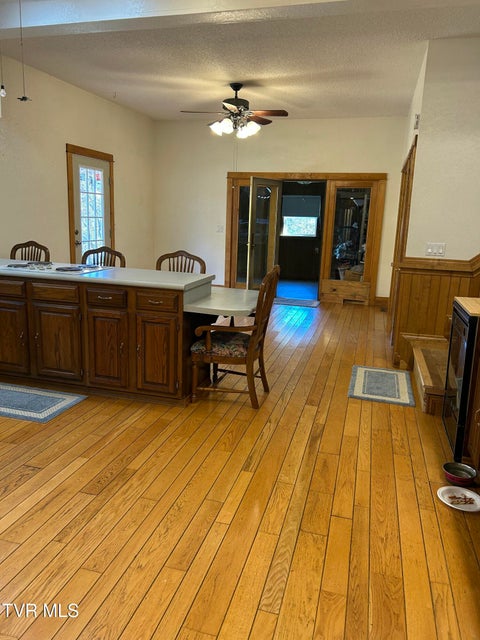 Photo #32: 7503 Strawberry Mountain Road