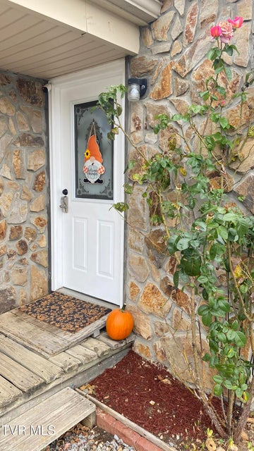 Photo #6: 207 North Street