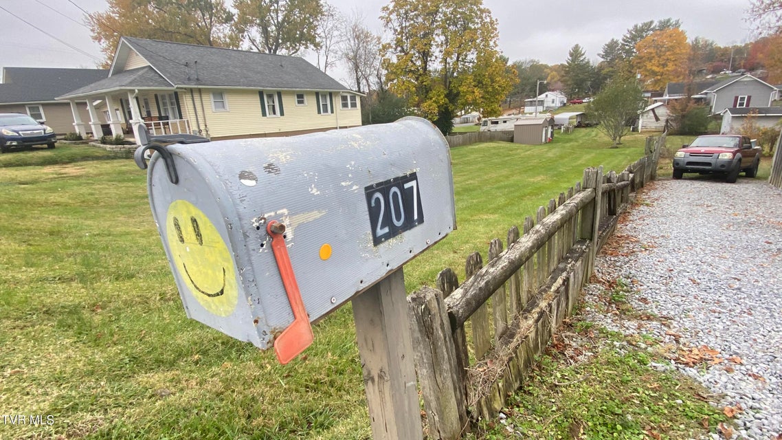 Photo #11: 207 North Street