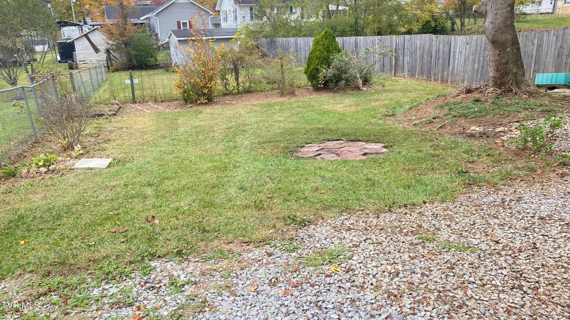 Photo #17: 207 North Street