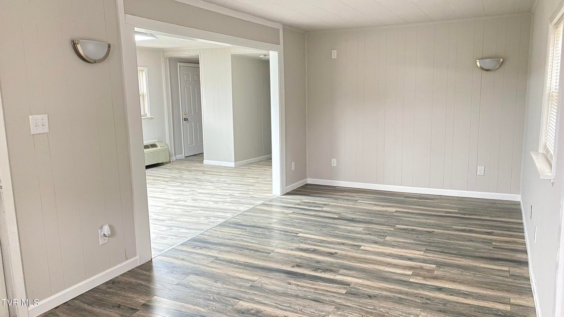 Photo #23: 207 North Street