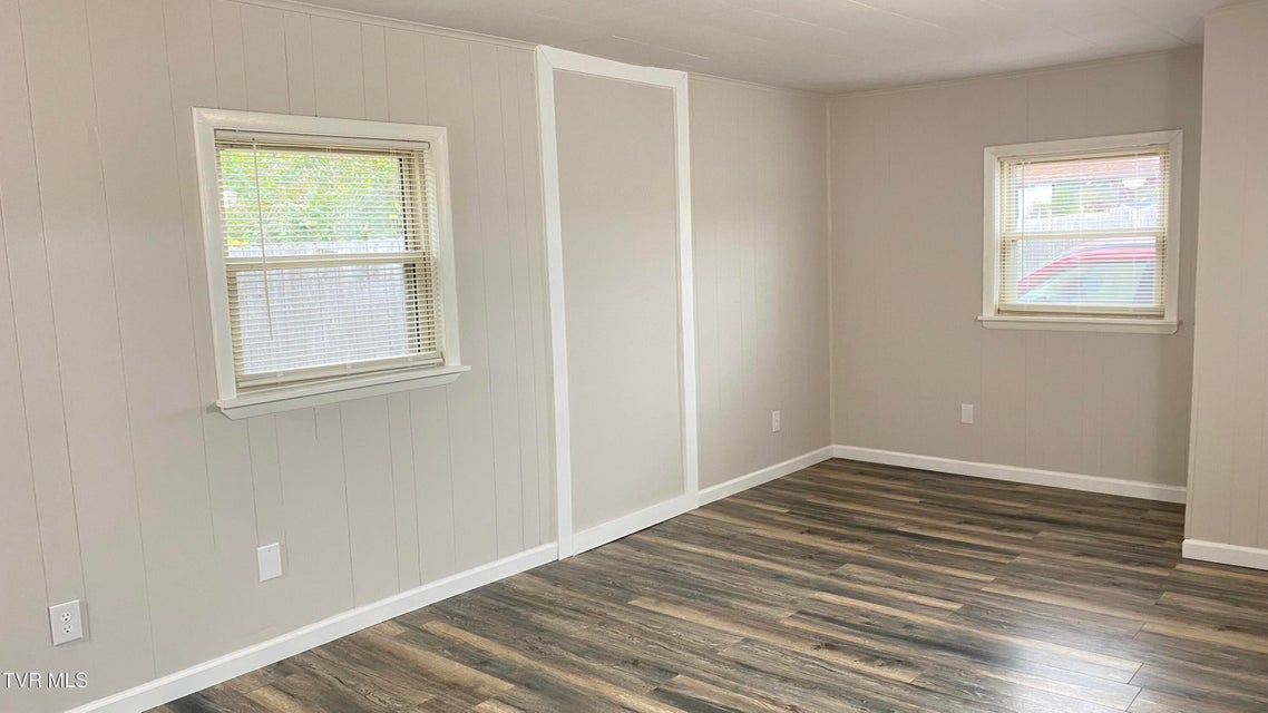 Photo #27: 207 North Street