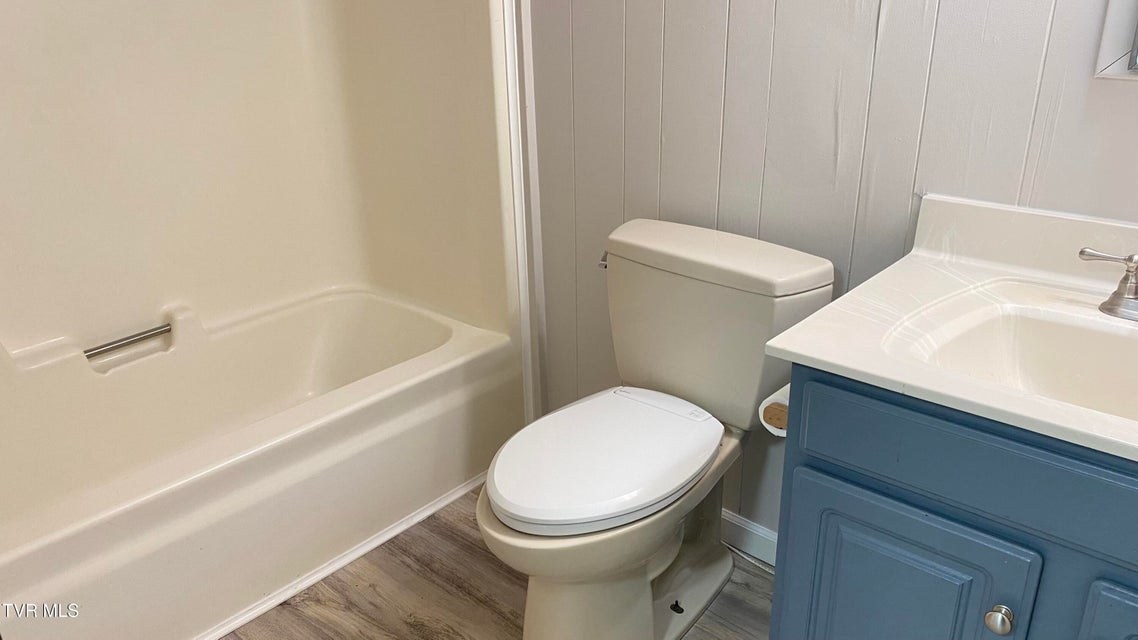 Photo #40: 207 North Street