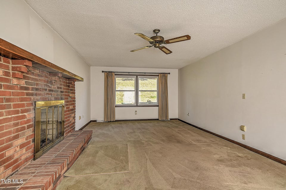 Photo #4: 104 Regency Drive