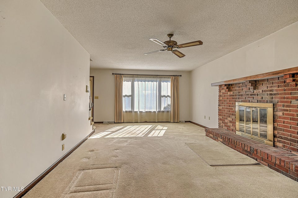 Photo #5: 104 Regency Drive