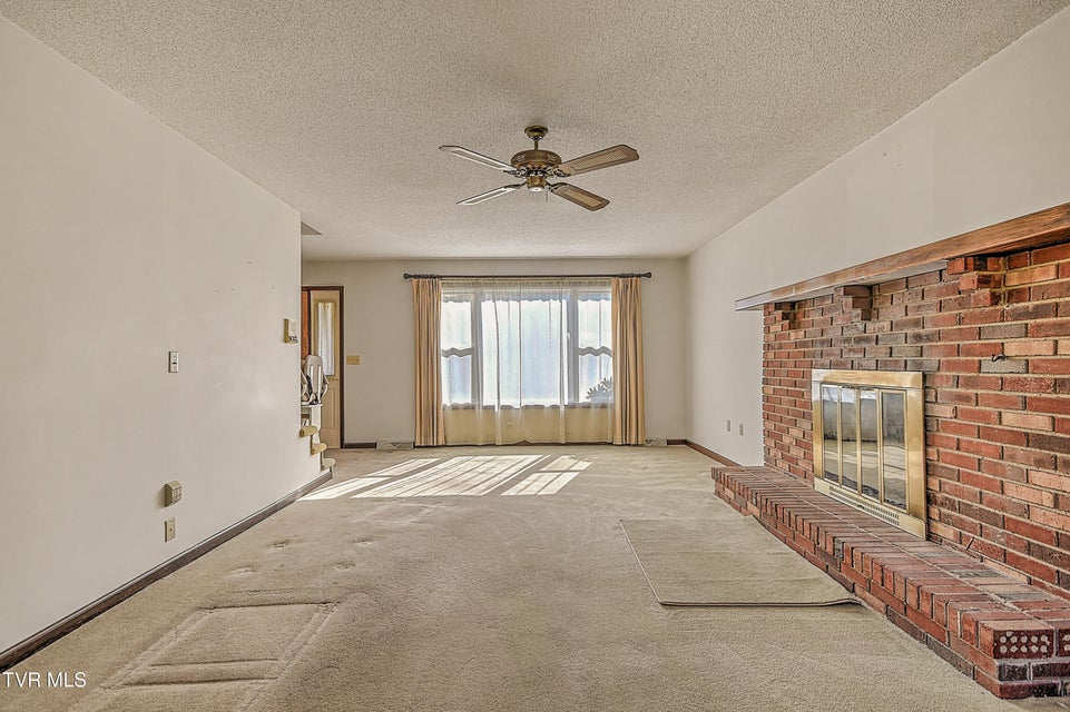 Photo #6: 104 Regency Drive