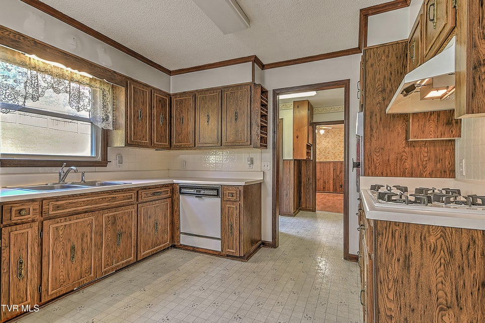 Photo #15: 104 Regency Drive