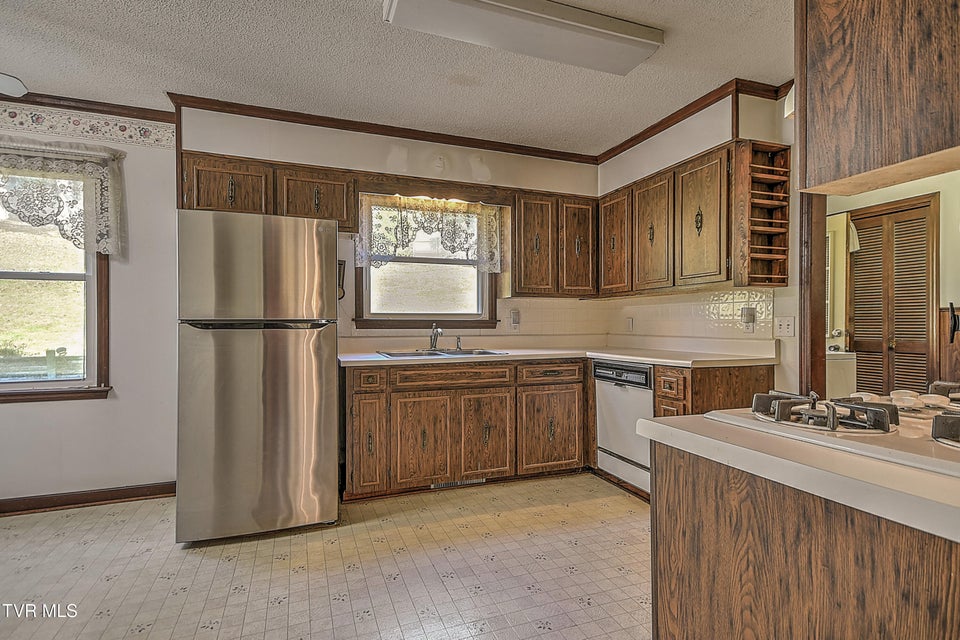 Photo #16: 104 Regency Drive