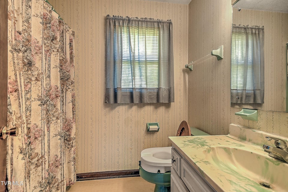 Photo #26: 104 Regency Drive