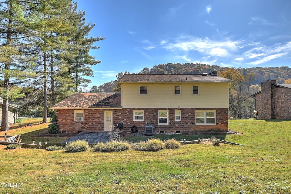 Photo #37: 104 Regency Drive