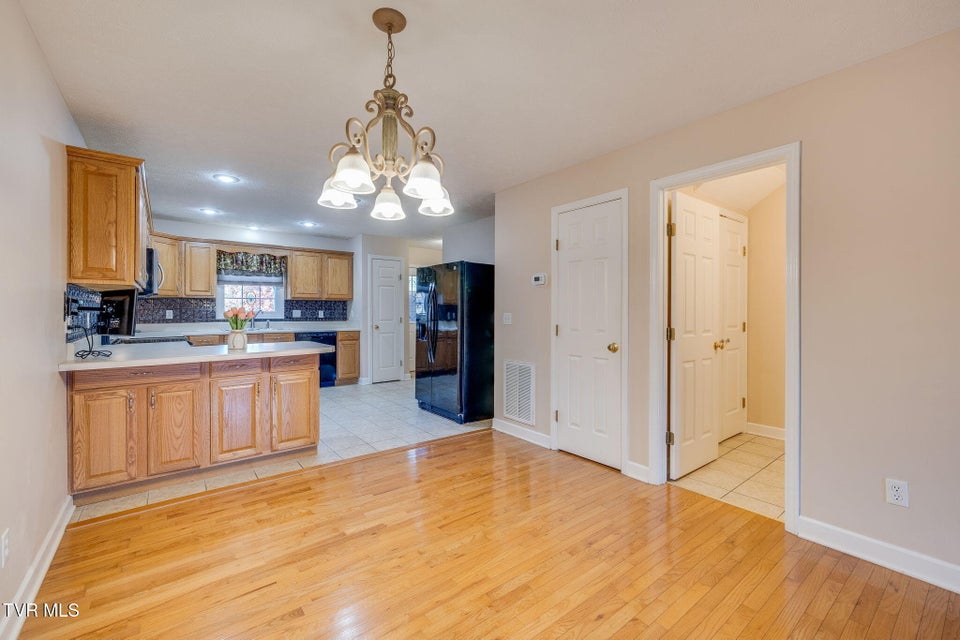 Photo #7: 617 Highway 91 